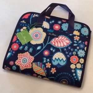 Vera Bradley hanging organizer